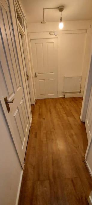 Maisonette With Patio 1 Double Bed Urmston Exteriér fotografie